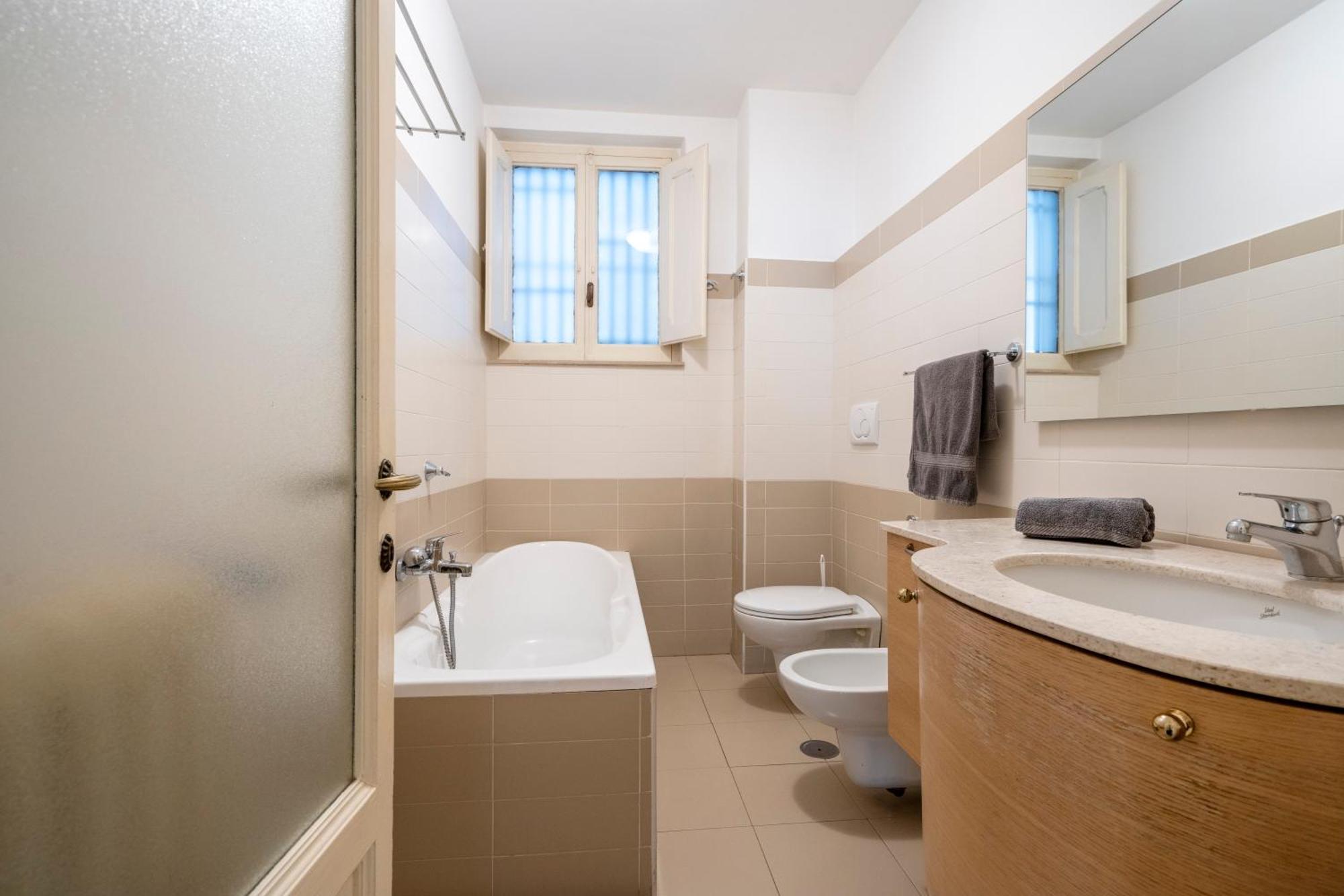 Zaum House, Quartiere Umbertino. 120 Mq Apartment Bari Ngoại thất bức ảnh
